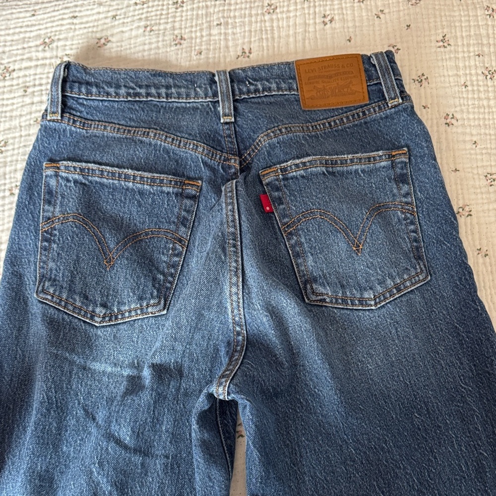 Levi’s - Picture 4 of 4